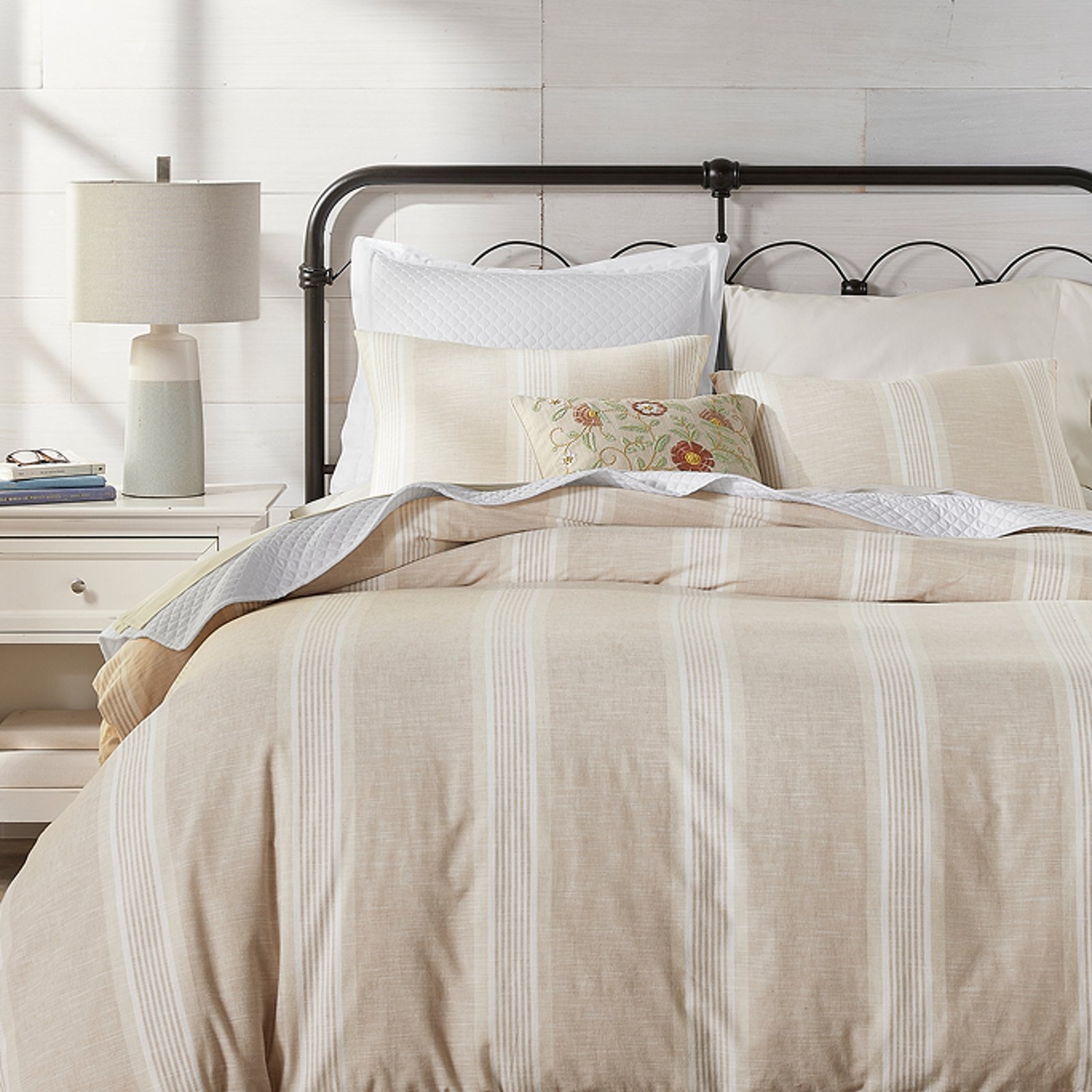 Lightweight bedding